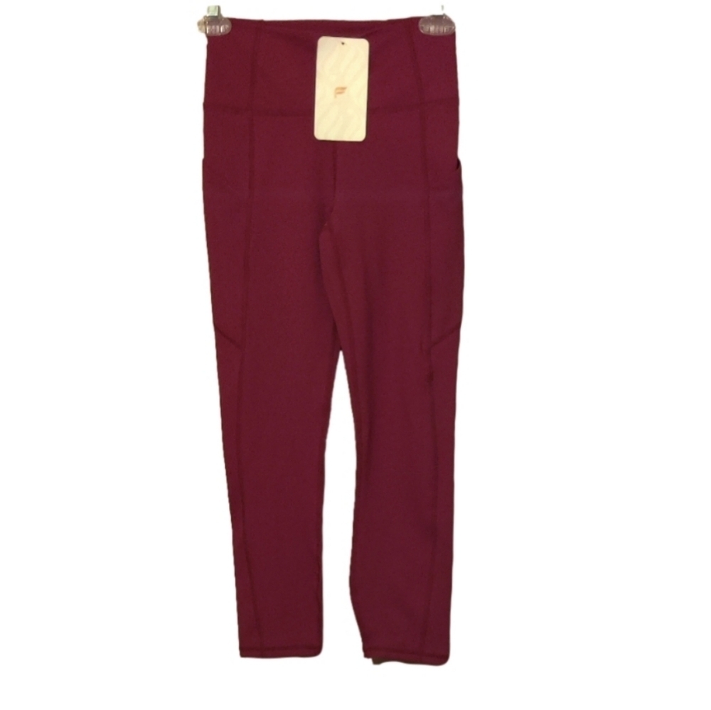Fabletics Oasis High Waisted Pocket Capri NWT Size XS